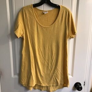 ▪️LuLaRoe Simply Comfortable Tee